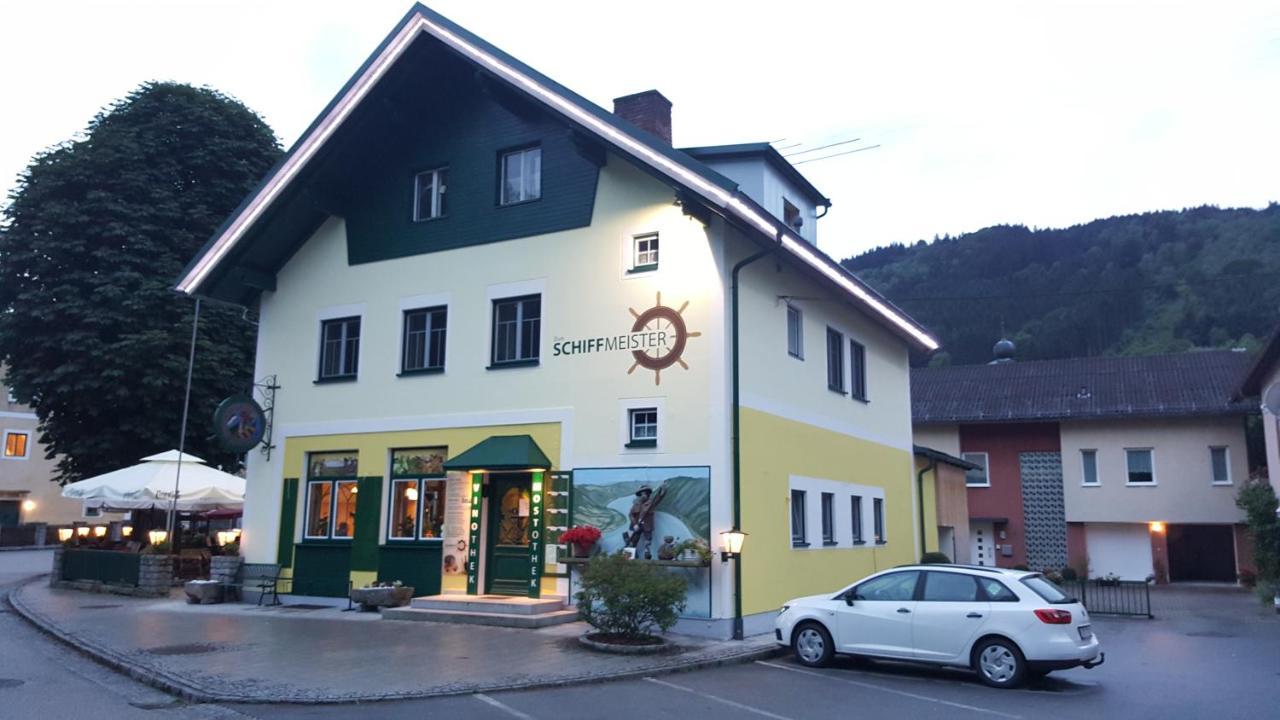 Zum Schiffmeister Wesenufer Luaran gambar