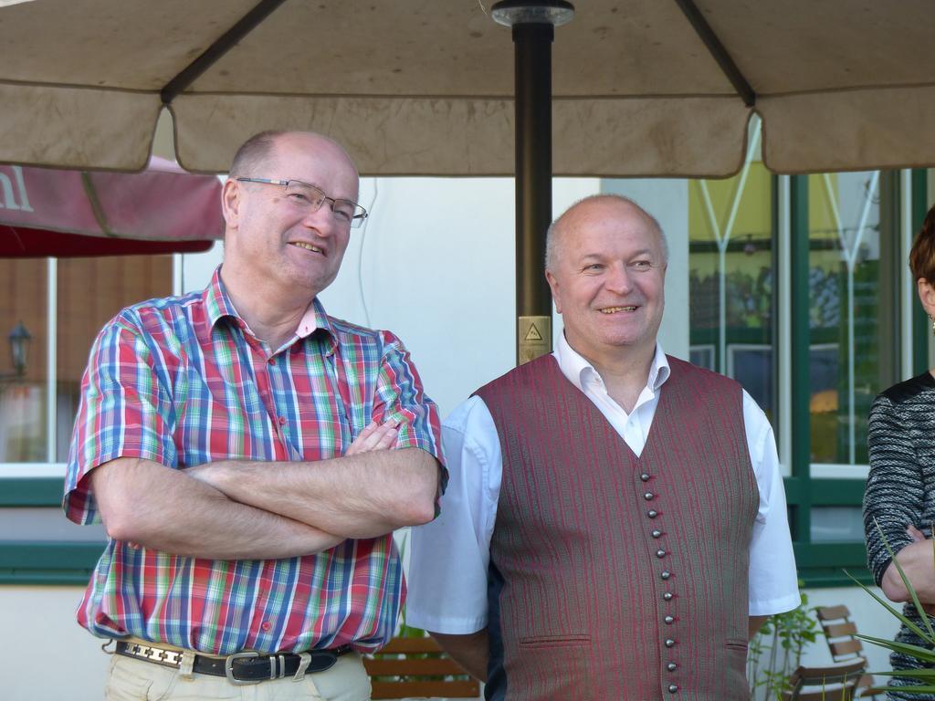 Zum Schiffmeister Wesenufer Luaran gambar